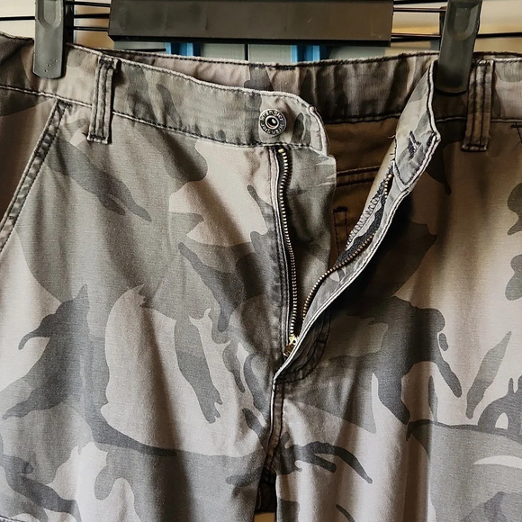Wrangler Grey Cargo Pants - Picture 12 of 15
